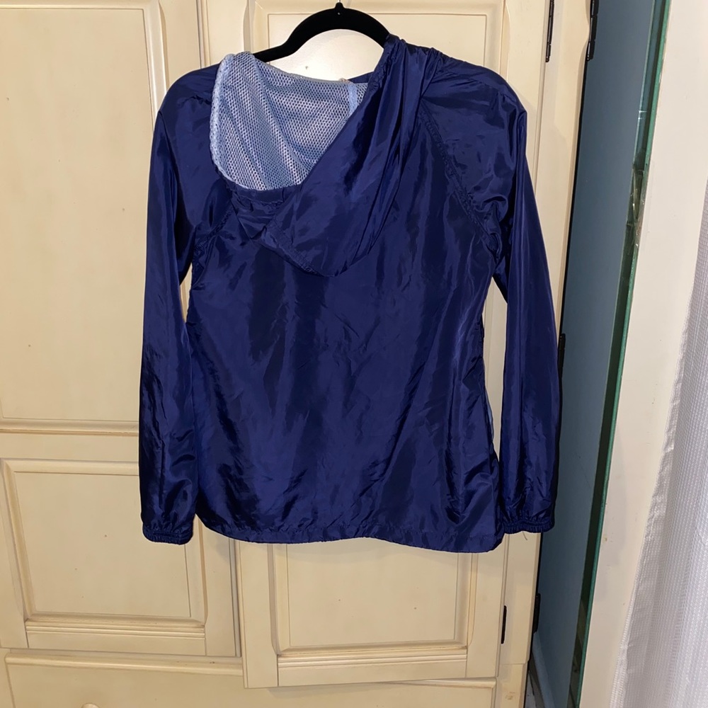 Windbreaker - Picture 4 of 4